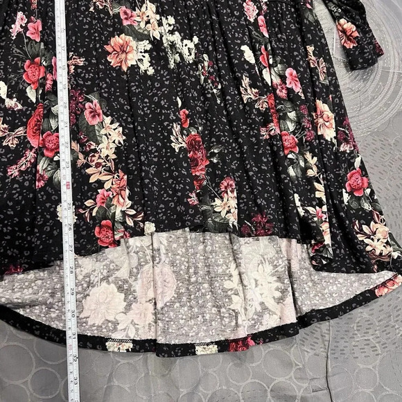 Torrid Super Soft Choker Lace Up Babydoll Tee Keyhole Back Floral Print Size 00 - Picture 12 of 13